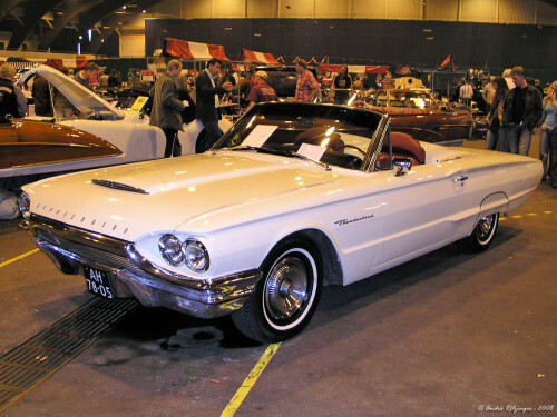 Ford Thunderbird convertible 1964 f3q