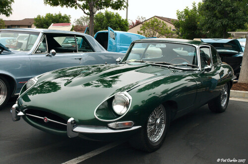 1967 Jaguar XKE Series 1 Fixed Head Coupe dk met green fvl