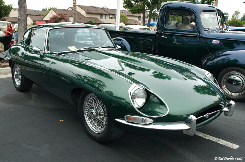 1967 Jaguar XKE Series 1 Fixed Head Coupe dk met green fvr