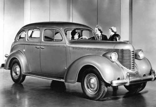 1938 DeSoto 4 Door Sedan fvr BW (DaimlerChrysler Historical Collection)