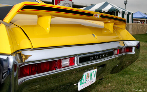 1970 Buick GSX yellow detail