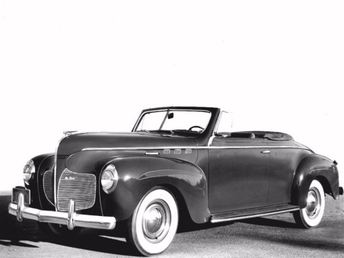 1940 DeSoto Convertible fvl BW (DaimlerChrysler Historical Collection)