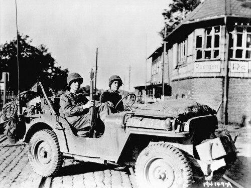 1941 Jeep Military Picture BW (DaimlerChrysler Historical Collection)