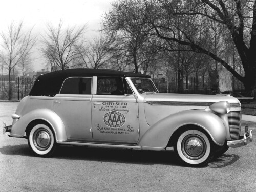 1937 Chrysler Imperial Silver Anniversary Convertible Sedan fsvr sv BW (DaimlerChrysler Historical C