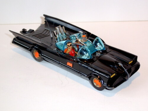 107 267 Batmobile Batboat 9