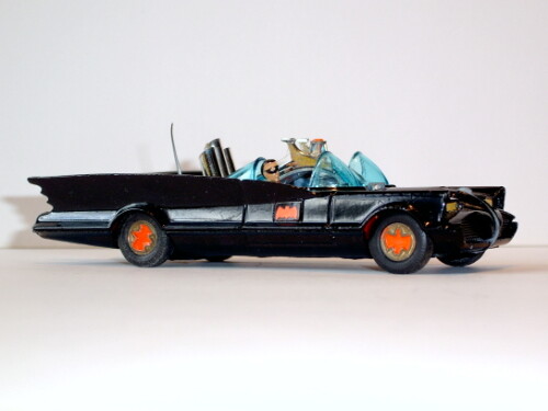 107 267 Batmobile Batboat 8