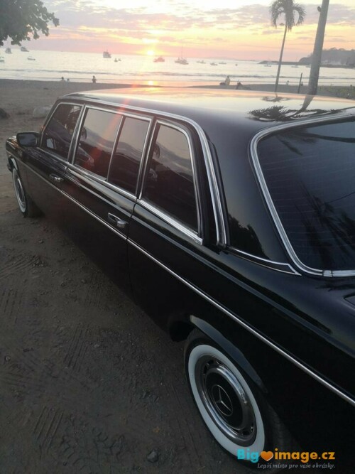 LIMO BEACH SUNSET COSTA RICA